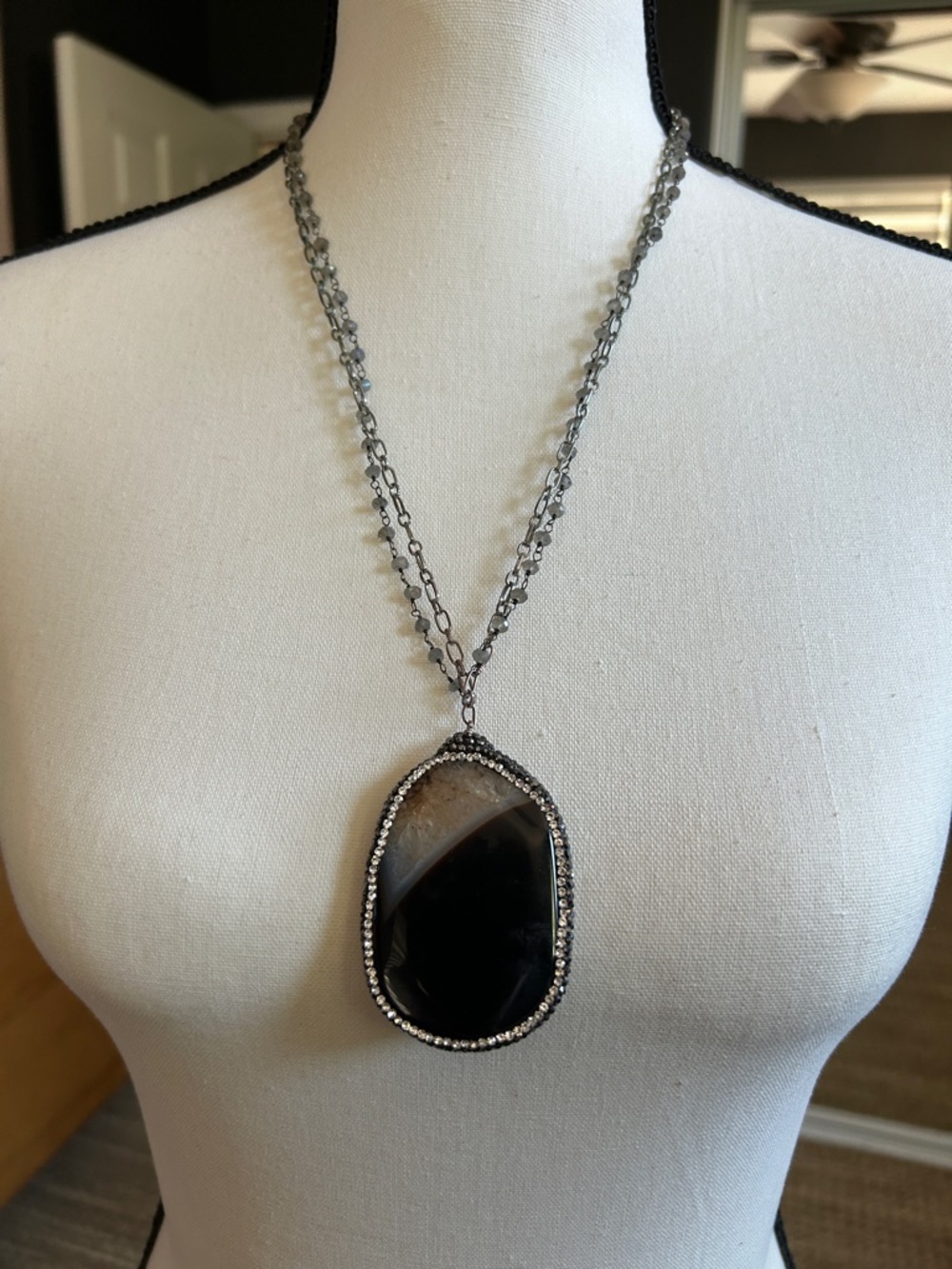 Necklace. - Picture 3 of 8